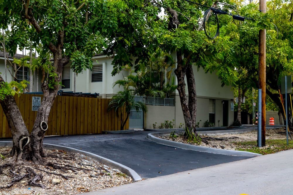 COCONUT GROVE Apartment: 2900 BIRD AVENUE