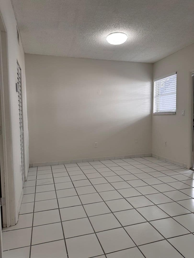 HIALEAH Apartment: 134 EAST 9TH STREET