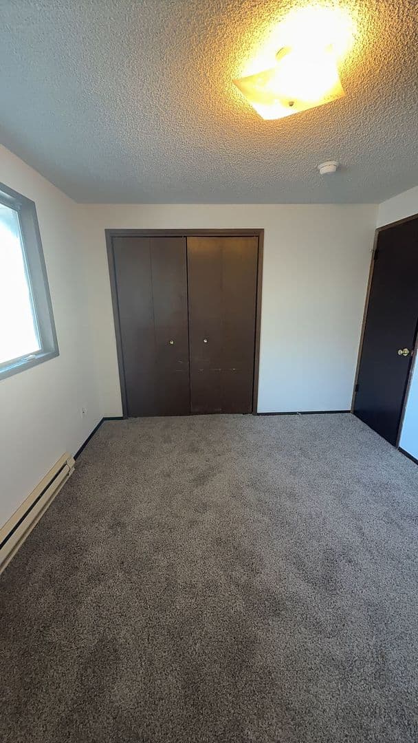 Montesano Apartment: 1405 East Beacon Avenue