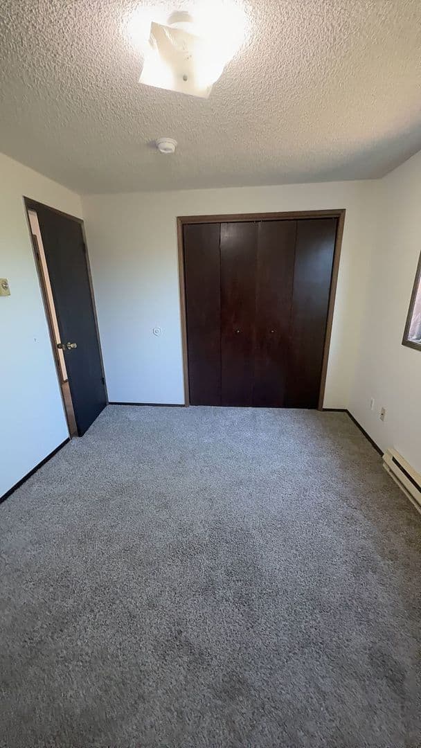 Montesano Apartment: 1405 East Beacon Avenue