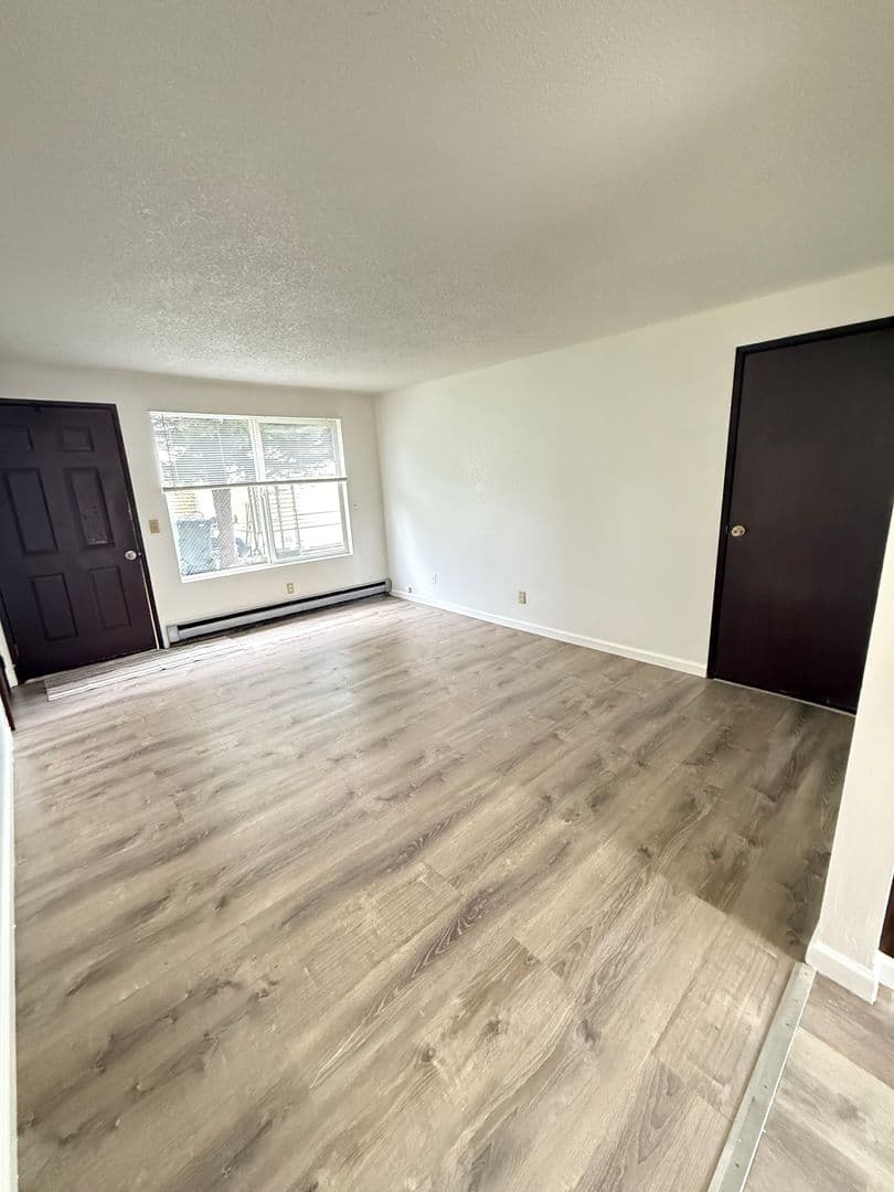 Hoquiam Apartment: 2211 Sumner Ave