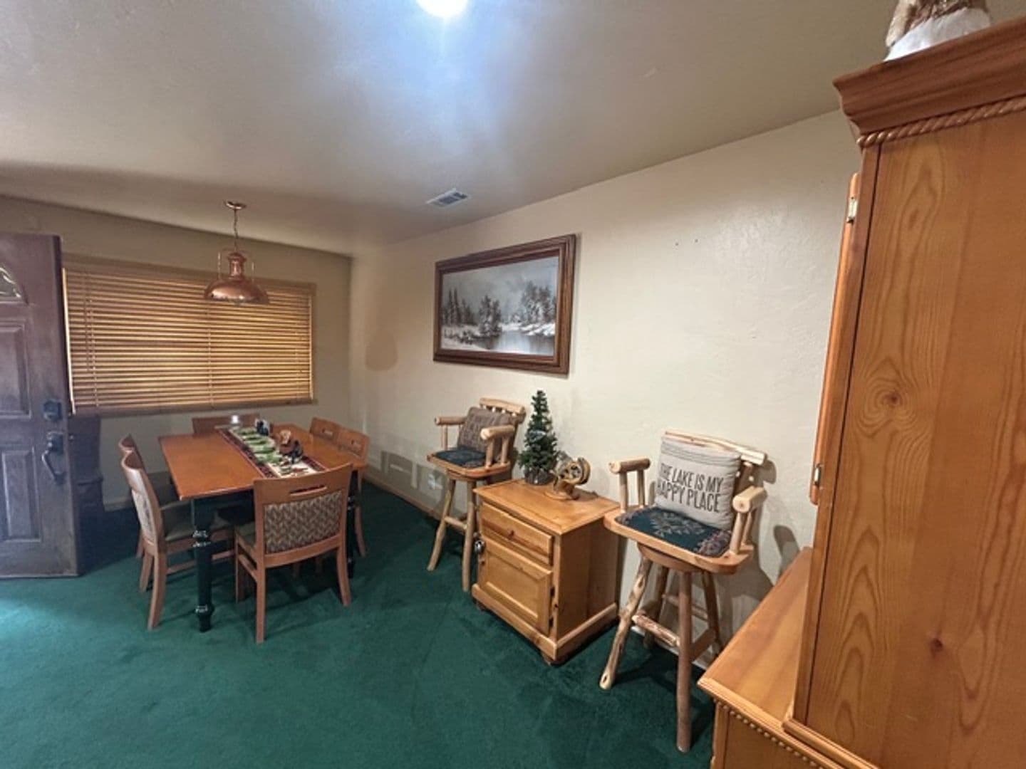 Big Bear City House: 213 E. Aeroplane
