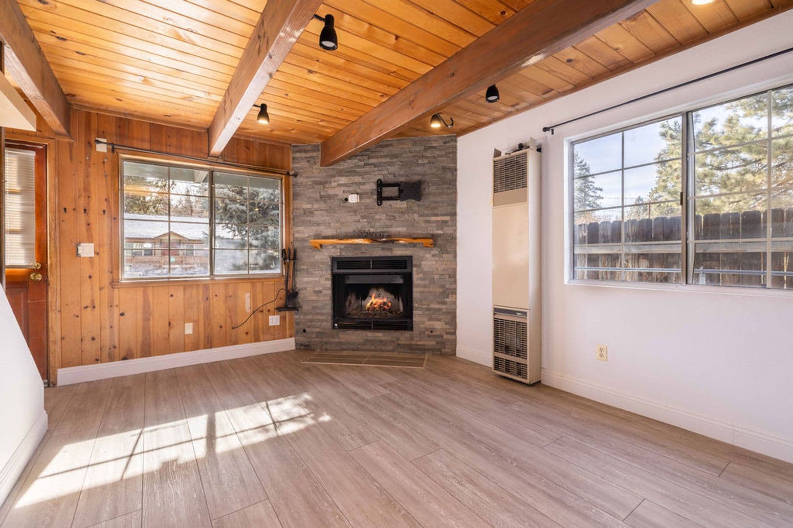 Big Bear City House: 713 W. County Club Blvd
