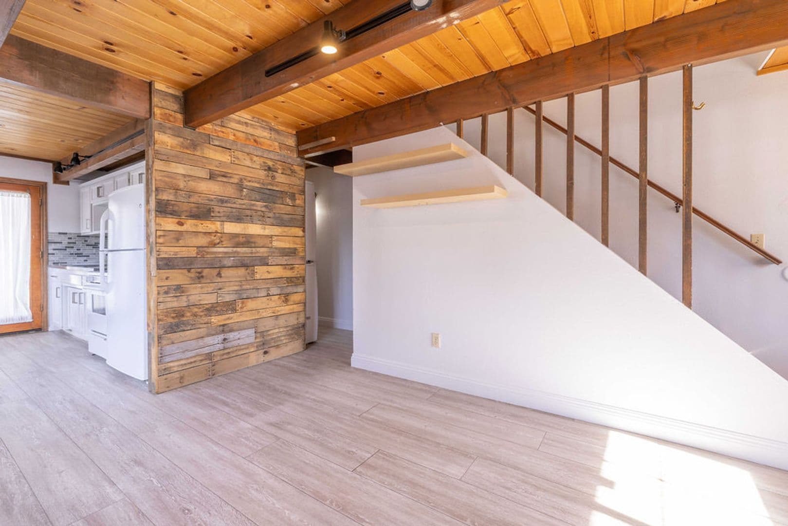 Big Bear City House: 713 W. County Club Blvd