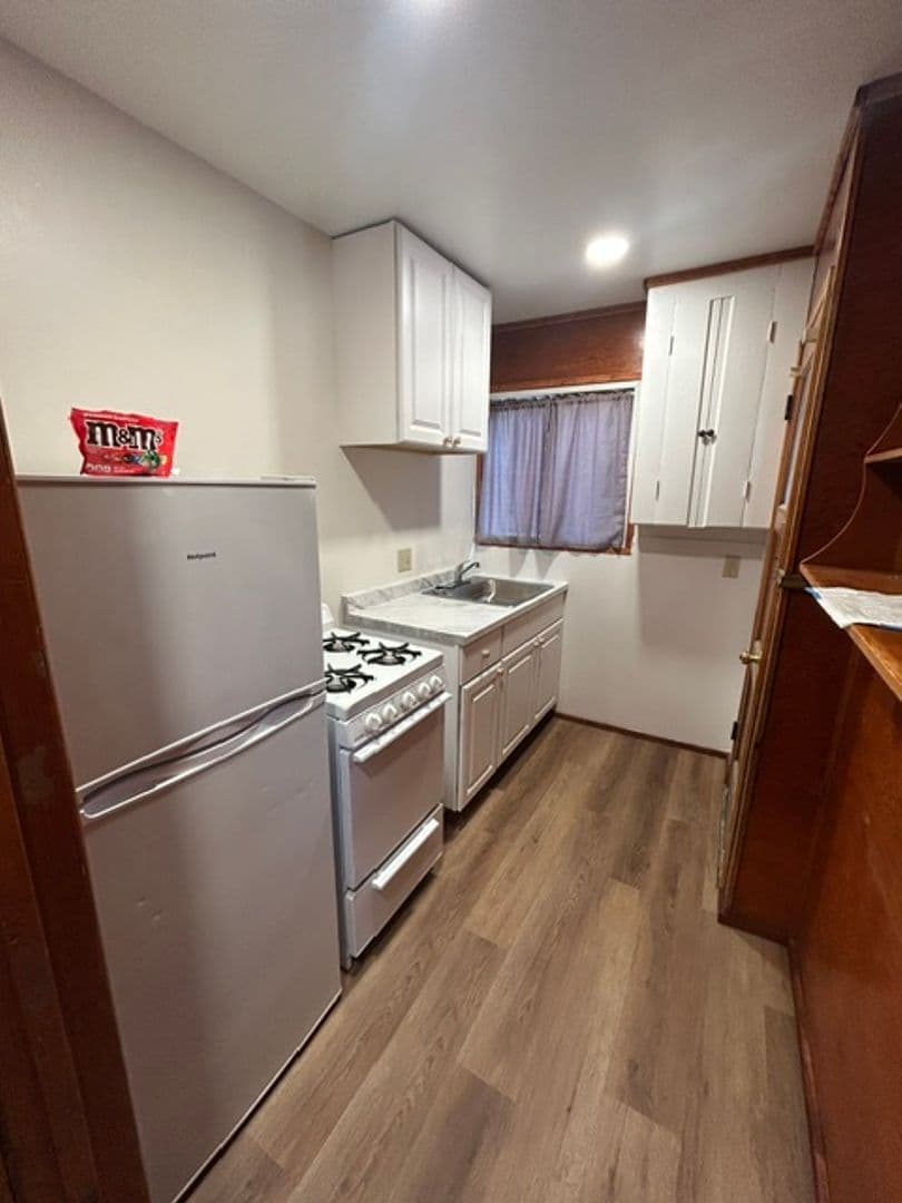 Big Bear Lake Apartment: 39977 Hillcrest