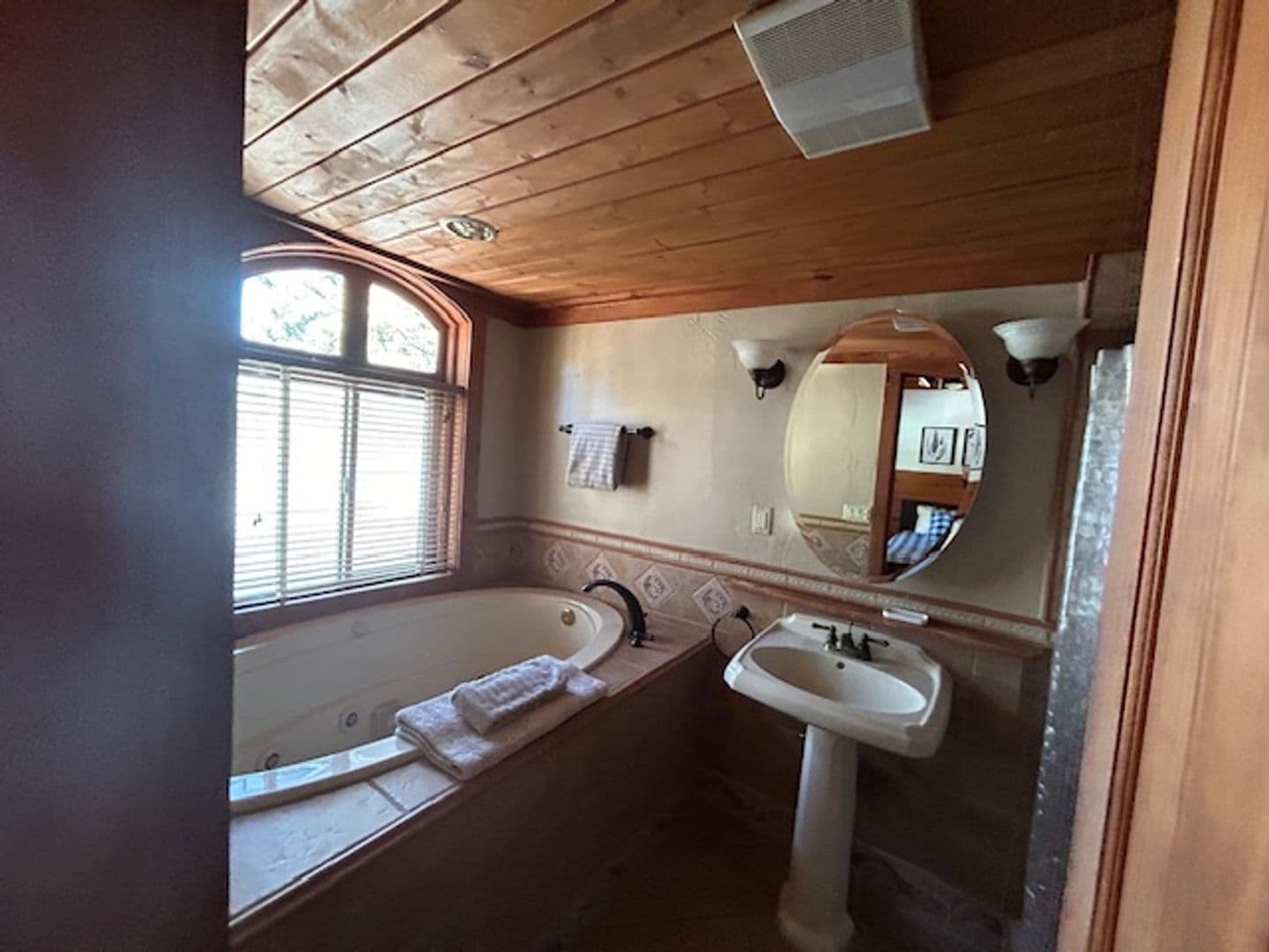 Big Bear Lake Apartment: 784 Berkley Lane