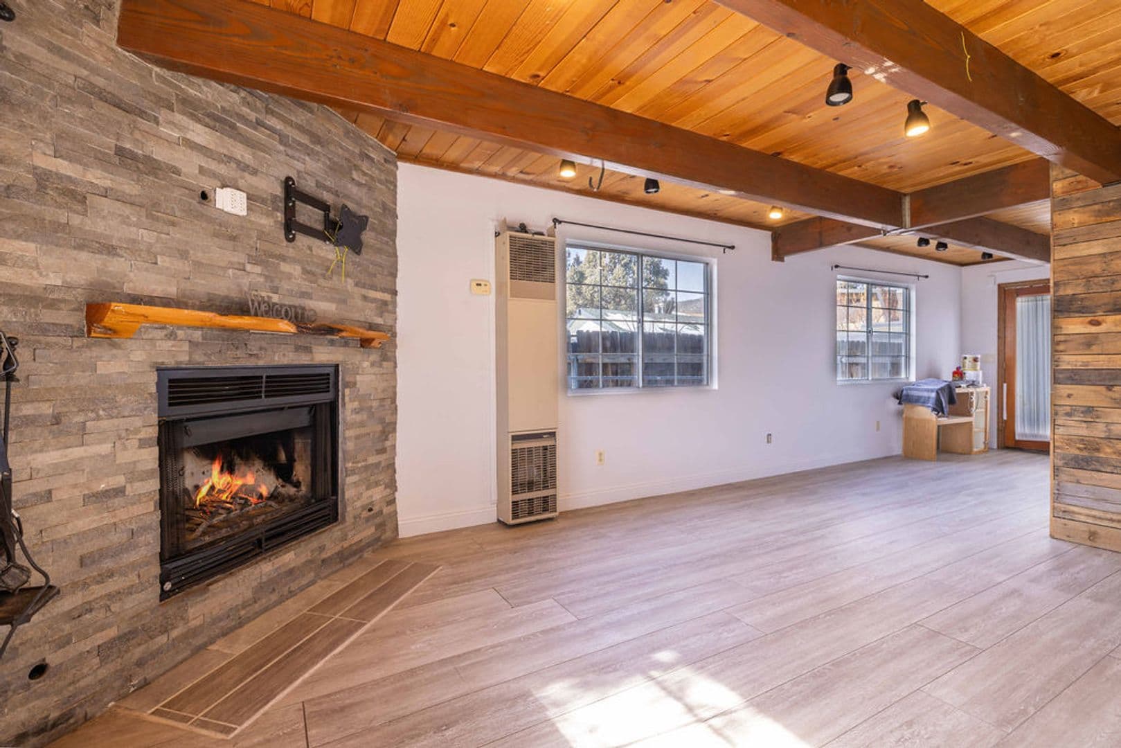 Big Bear City House: 713 W. County Club Blvd