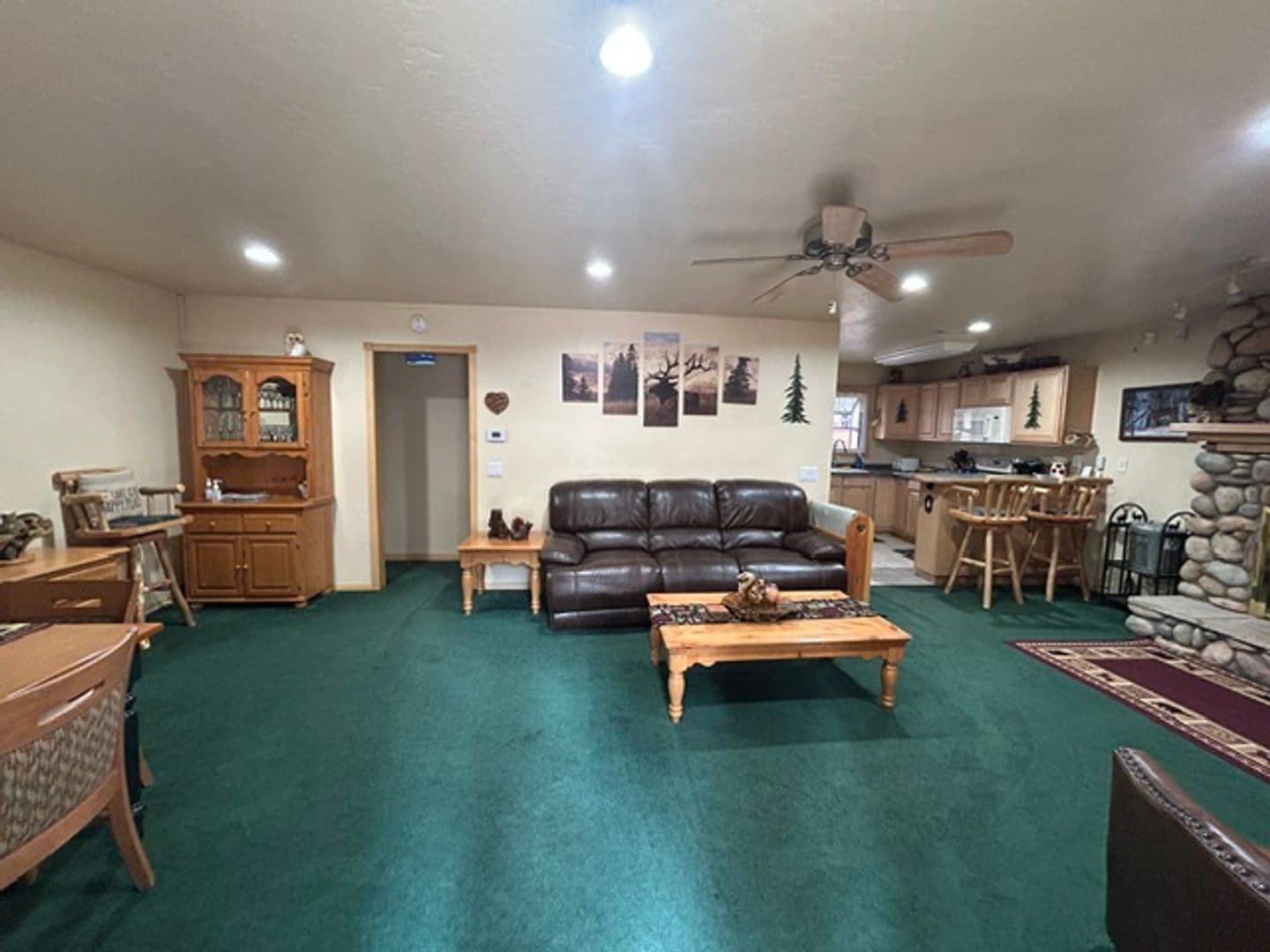 Big Bear City House: 213 E. Aeroplane