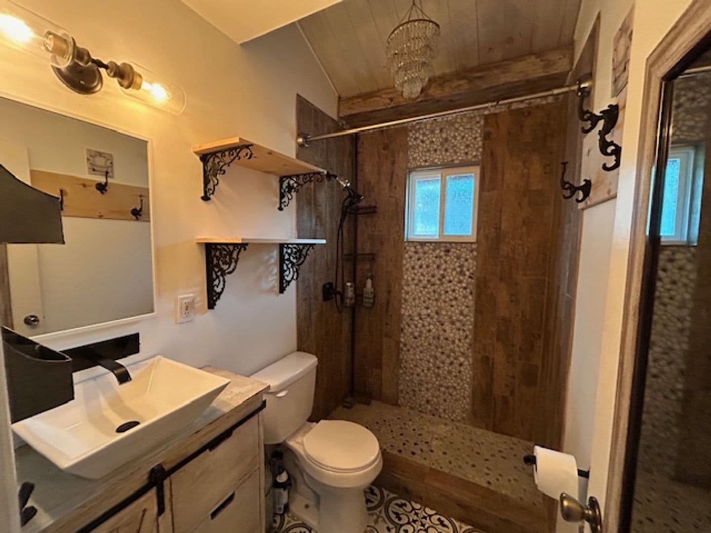 Sugarloaf House: 728 Vista