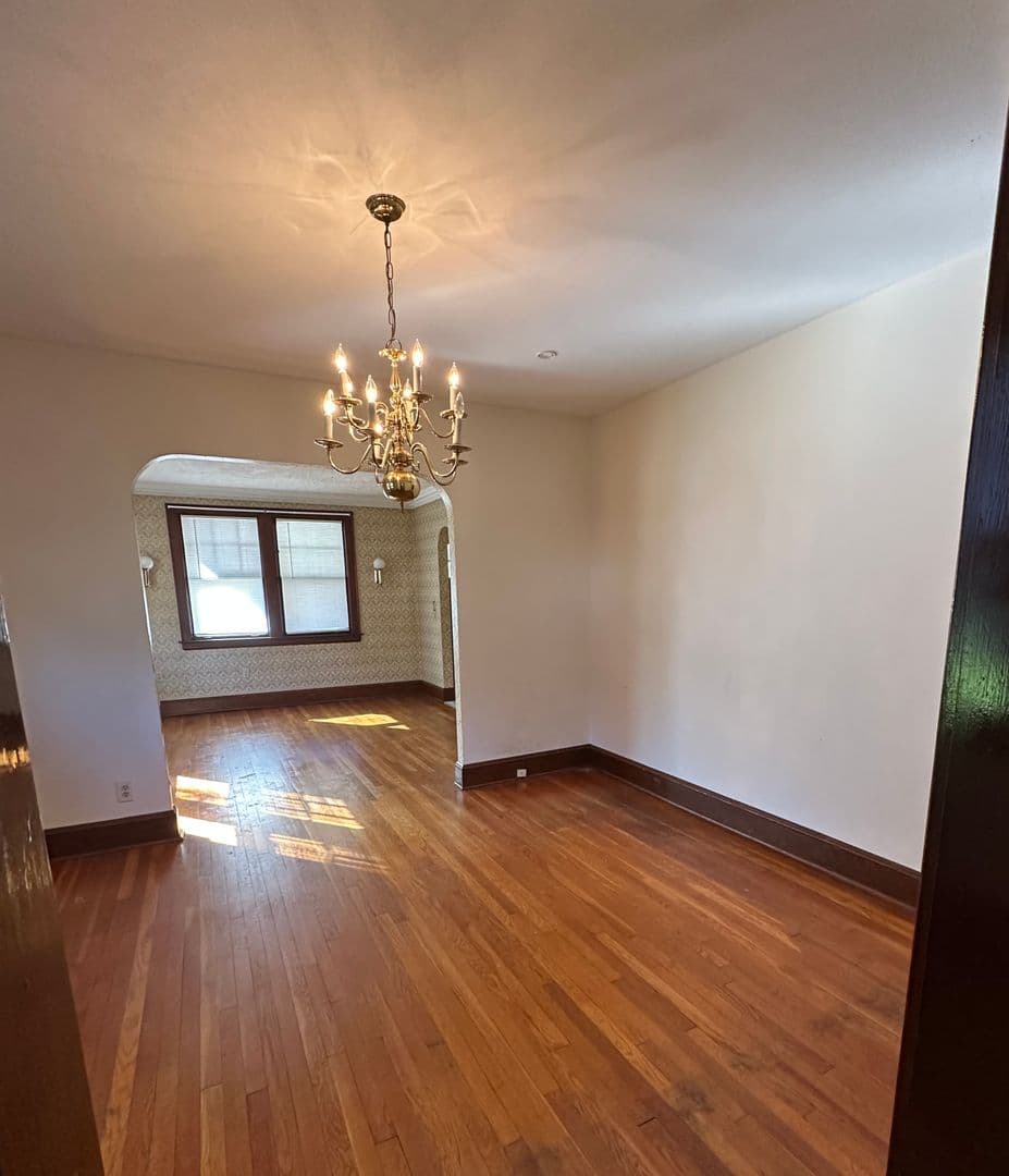 Middletown Apartment: 10 Erin Street
