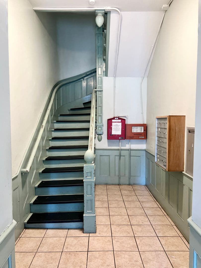 Middletown Apartment: 698 Main Street