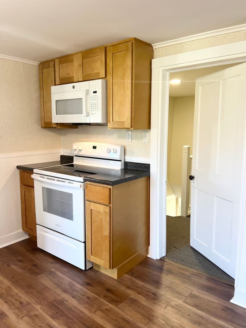 Middletown Apartment: 608 Bow Lane