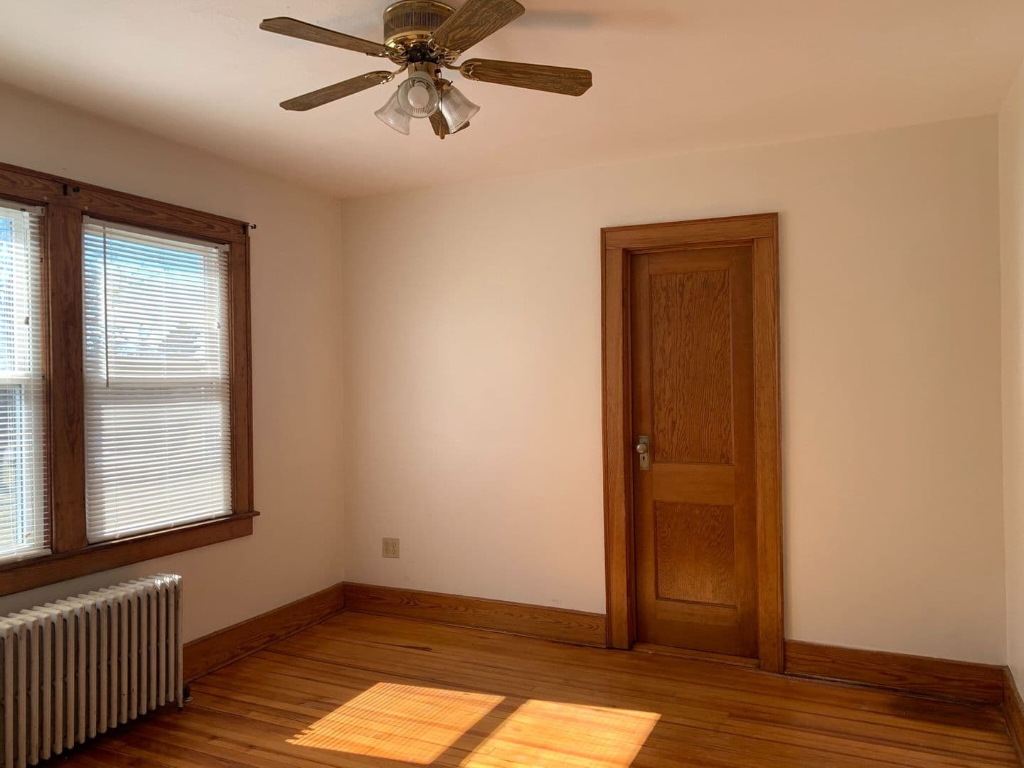 Middletown Apartment: 6 Silver Drive
