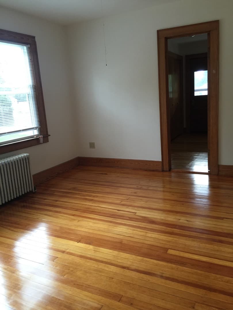 Middletown Apartment: 6 Silver Drive