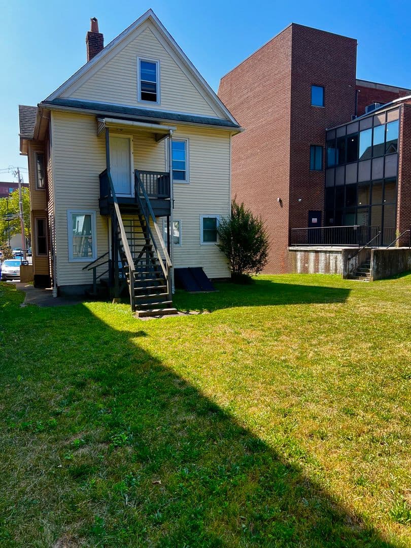 Middletown Apartment: 58 Washington Street