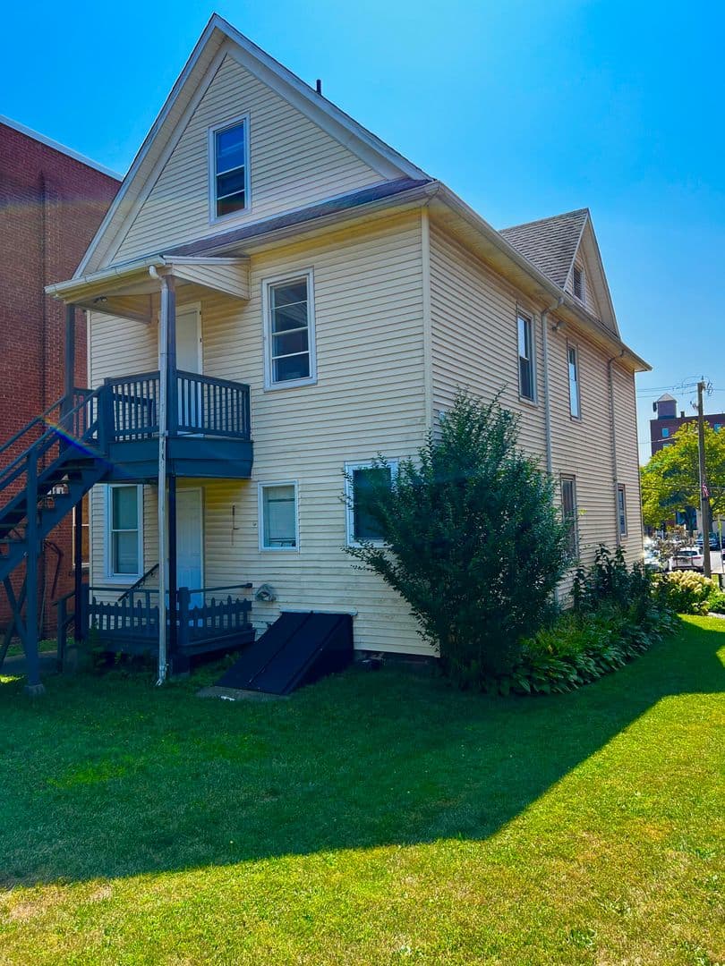 Middletown Apartment: 58 Washington Street