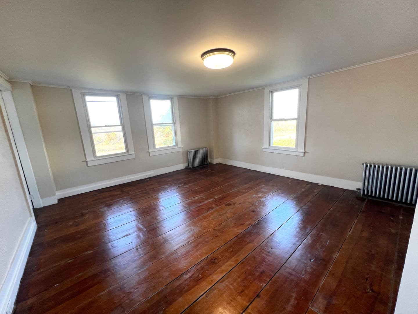 Middletown Apartment: 608 Bow Lane