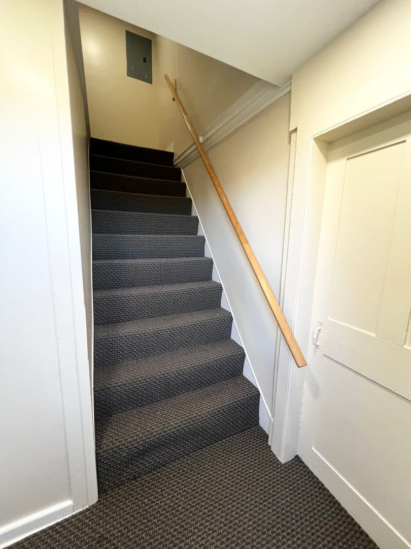 Middletown Apartment: 608 Bow Lane