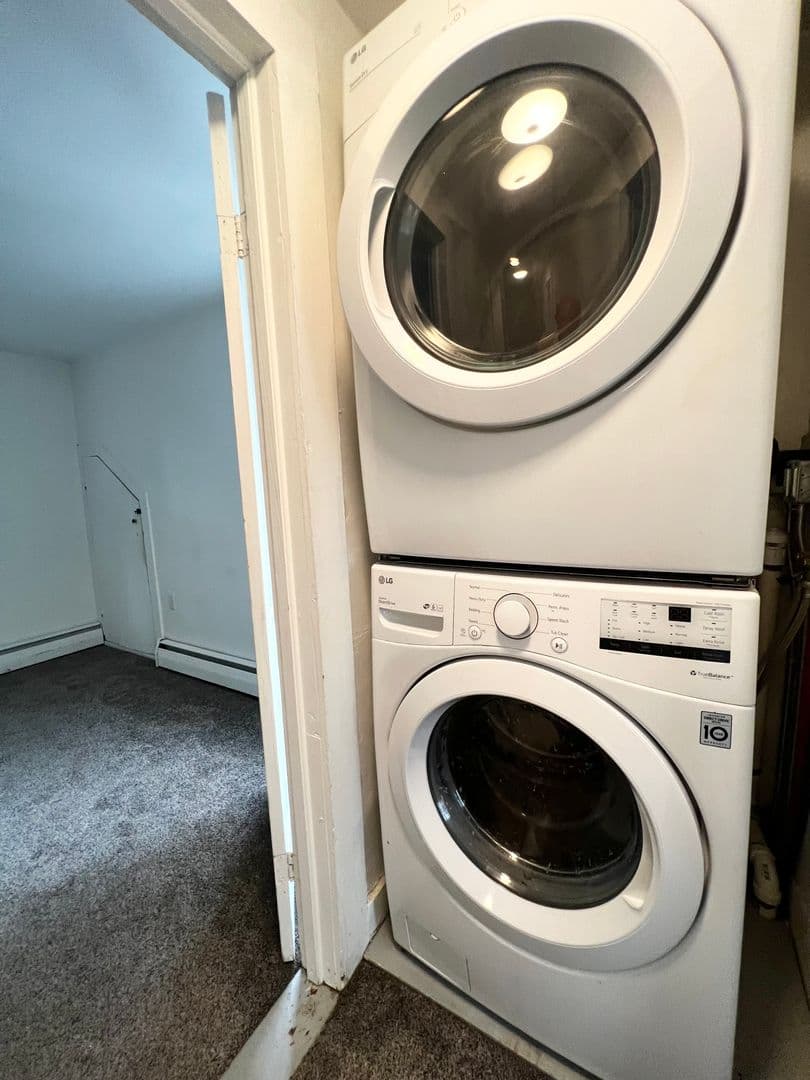 Middletown Apartment: 128 East Street