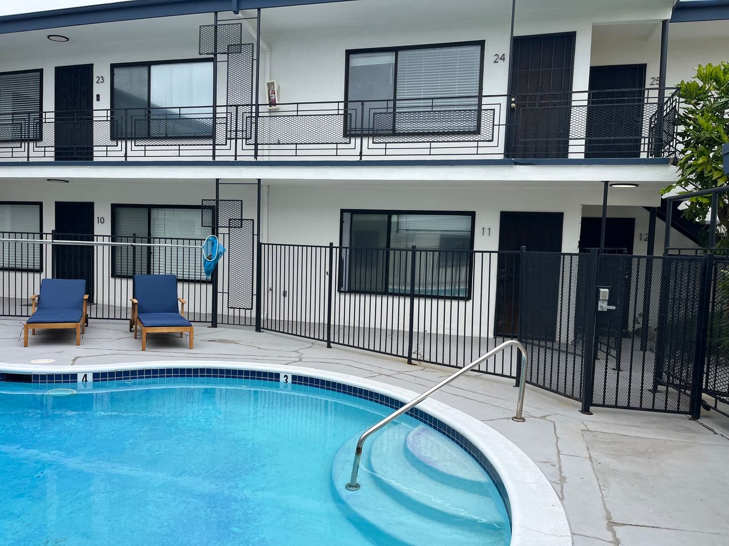 San Diego Apartment: 930 Felspar Street