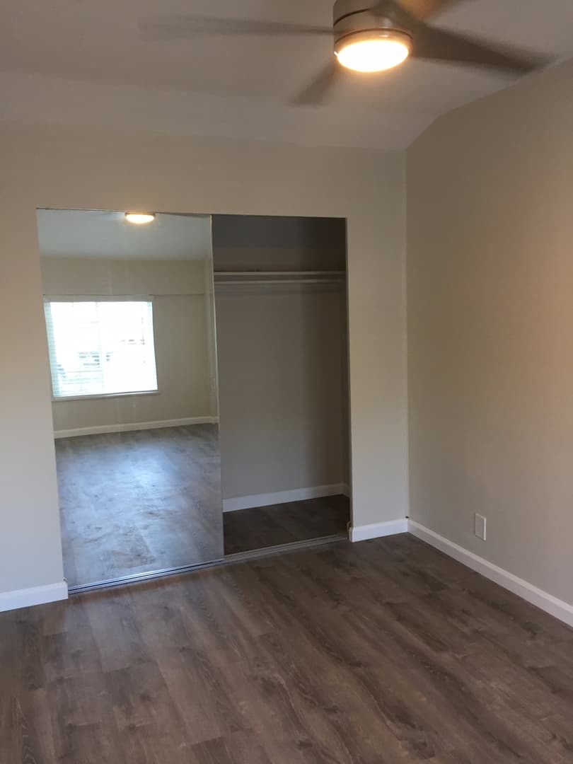 Oceanside Apartment: 2001-2003 S Coast Hwy