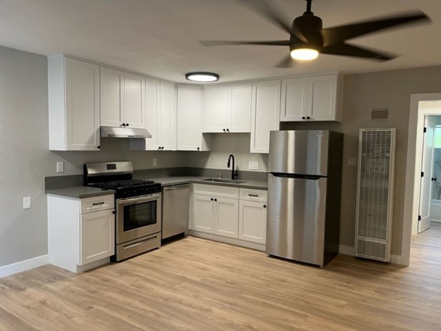 San Diego Apartment: 930 Felspar Street