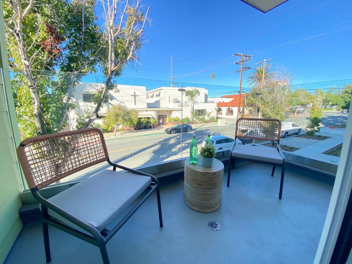 San Diego Apartment: 1704 Hornblend