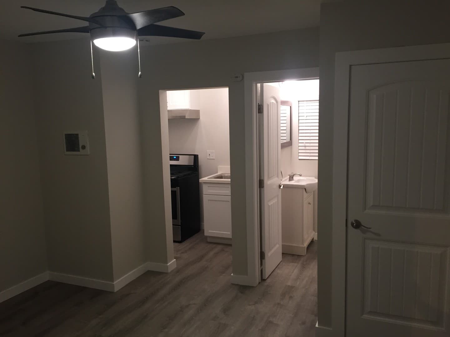 Oceanside Apartment: 2001-2003 S Coast Hwy