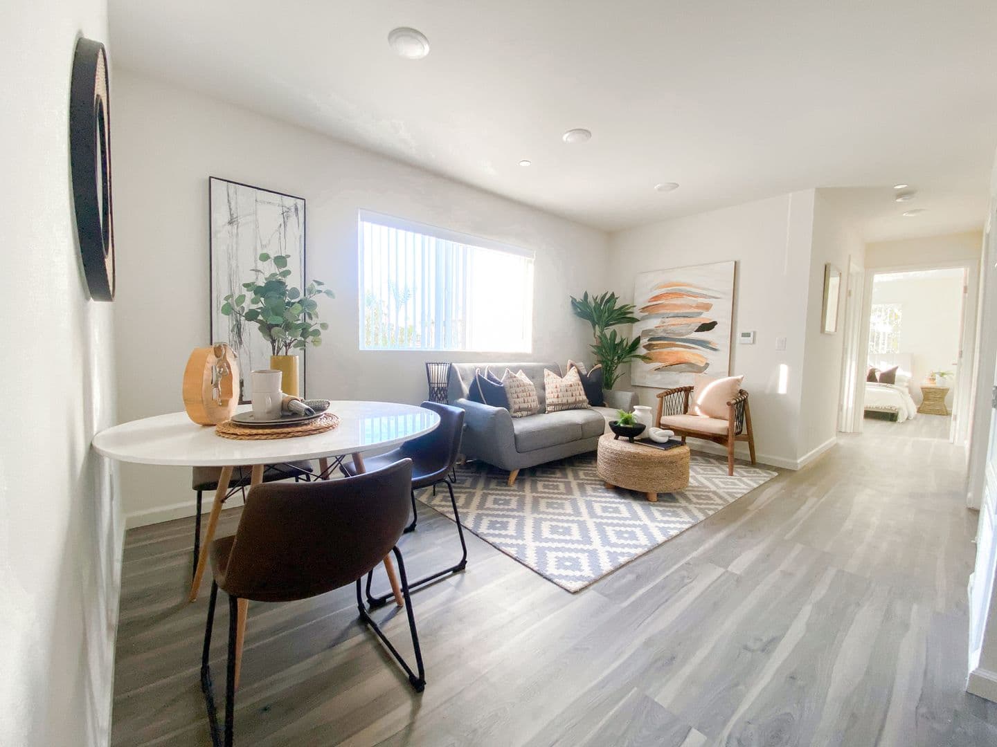 San Diego Apartment: 1704 Hornblend