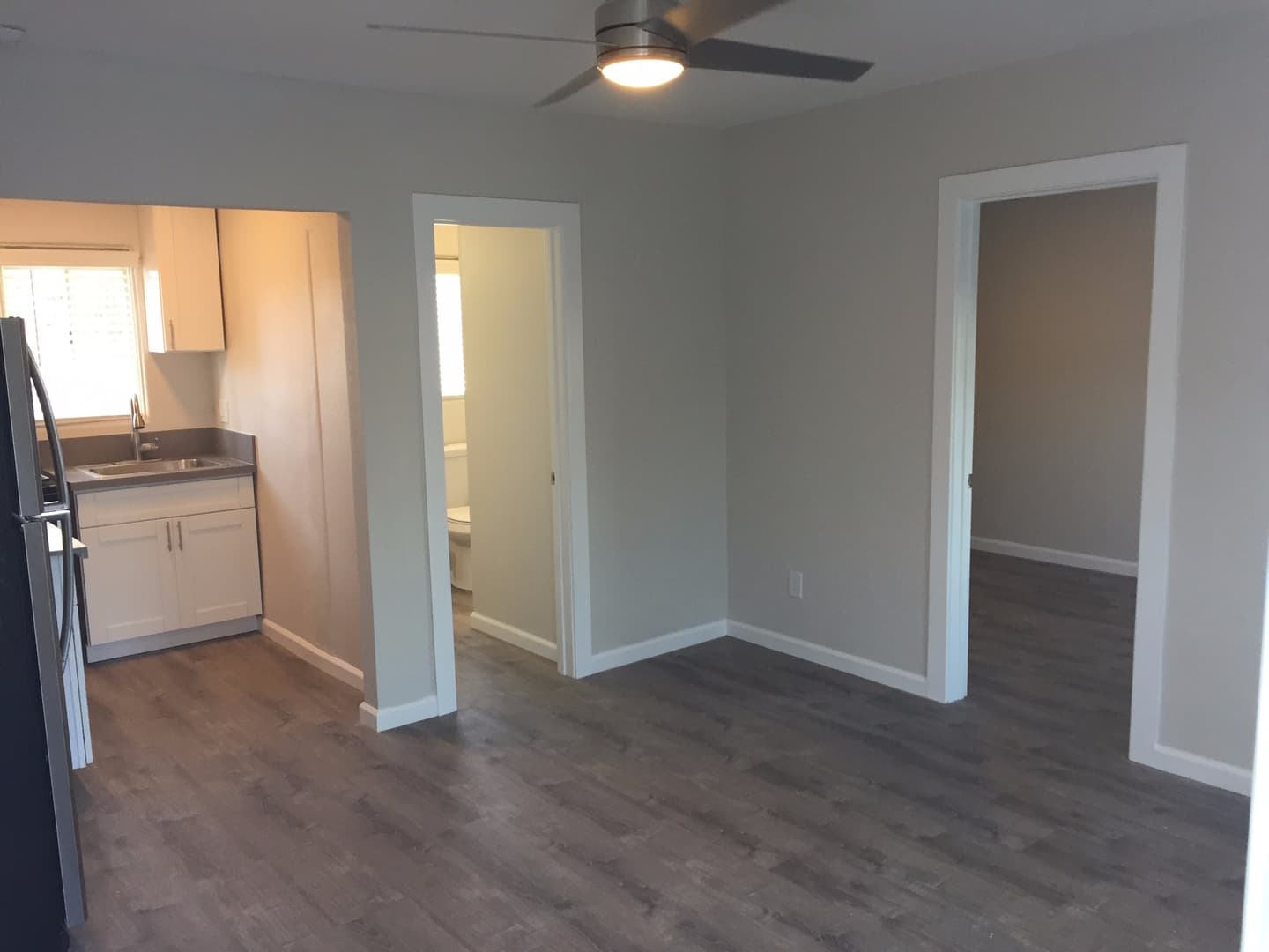 Oceanside Apartment: 2001-2003 S Coast Hwy