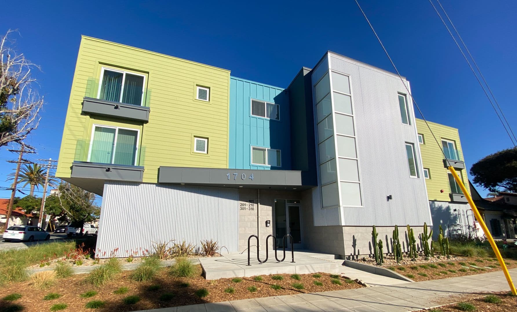 San Diego Apartment: 1704 Hornblend