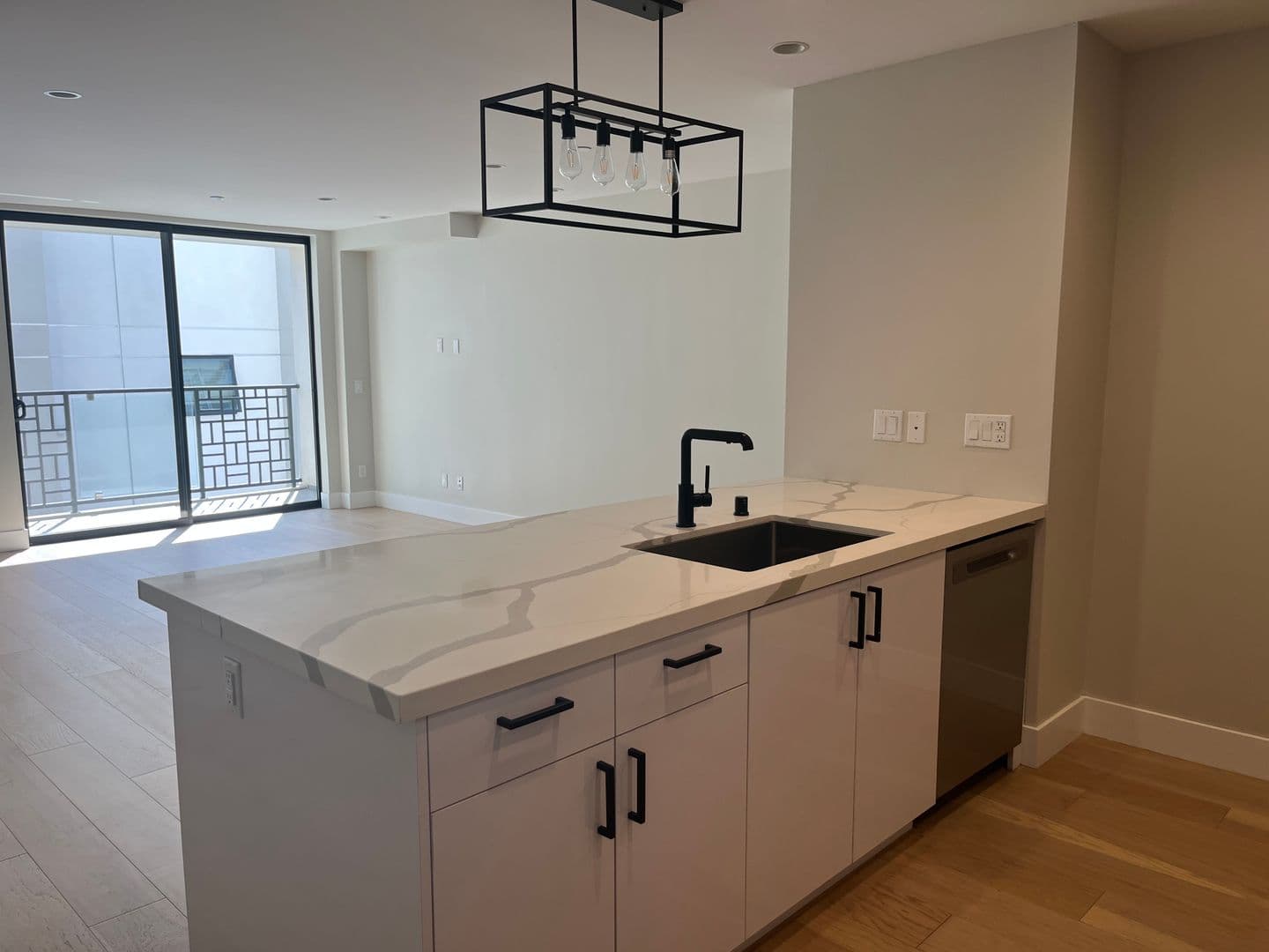 San Diego Apartment: 3104-3118 Garrison Street