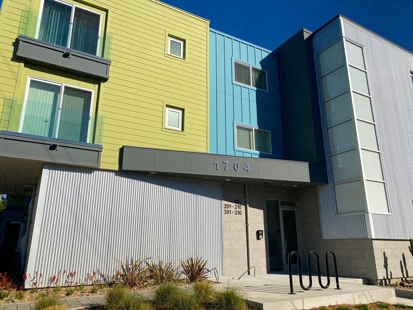 San Diego Apartment: 1704 Hornblend