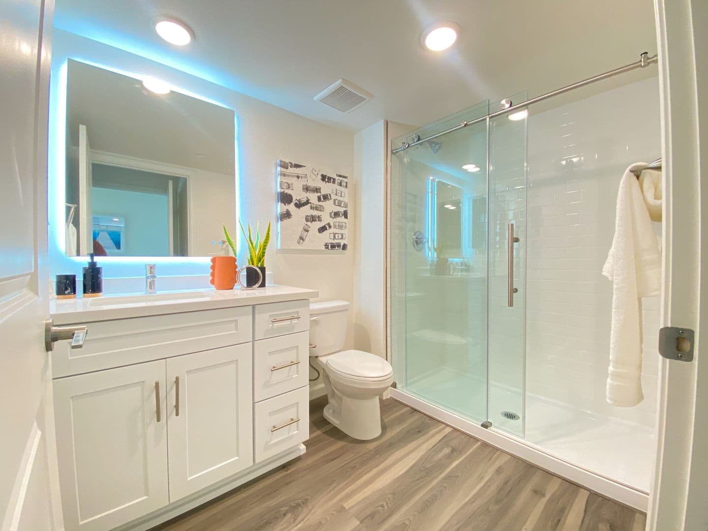 San Diego Apartment: 1704 Hornblend
