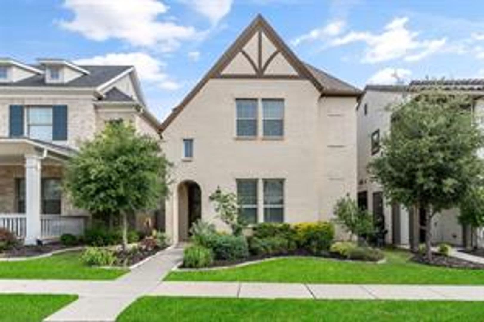 Allen House: 1054 Drew Lane