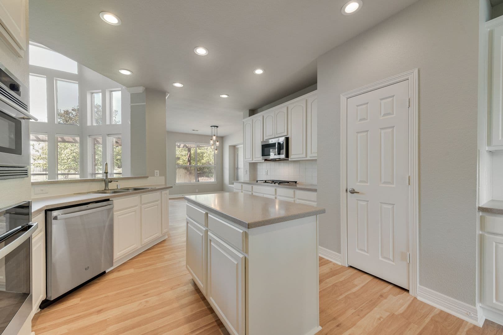Heath House: 101 Dunford Dr