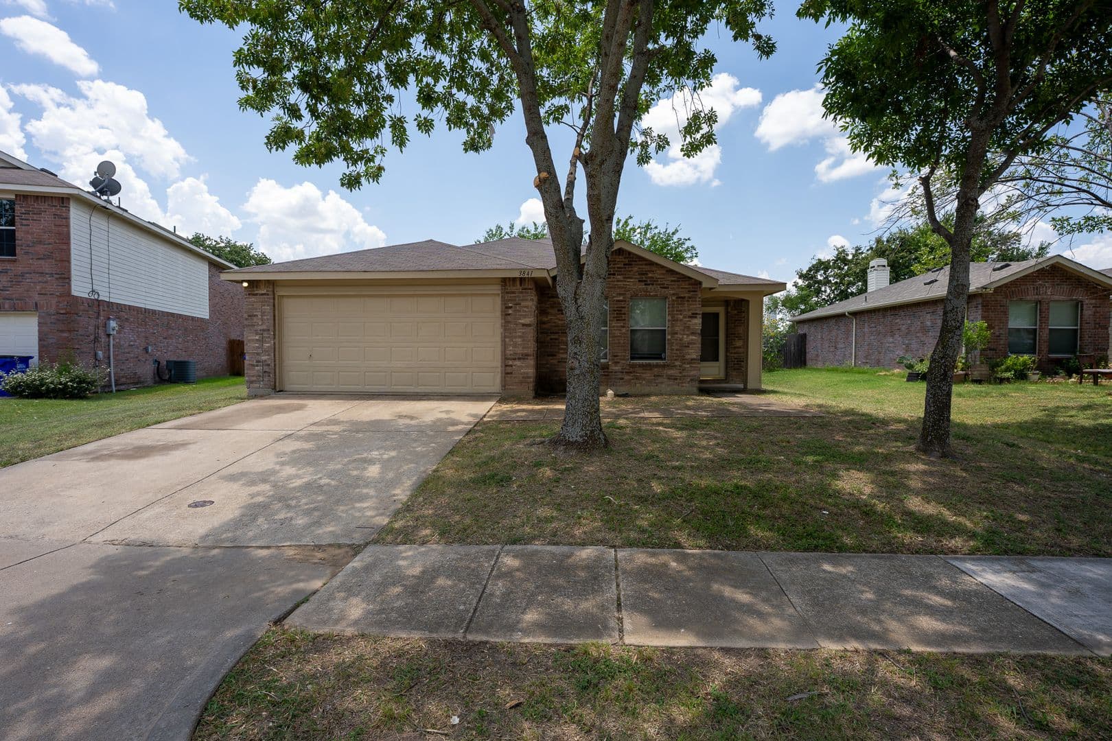 Balch Springs House: 3841 Meredith Ln