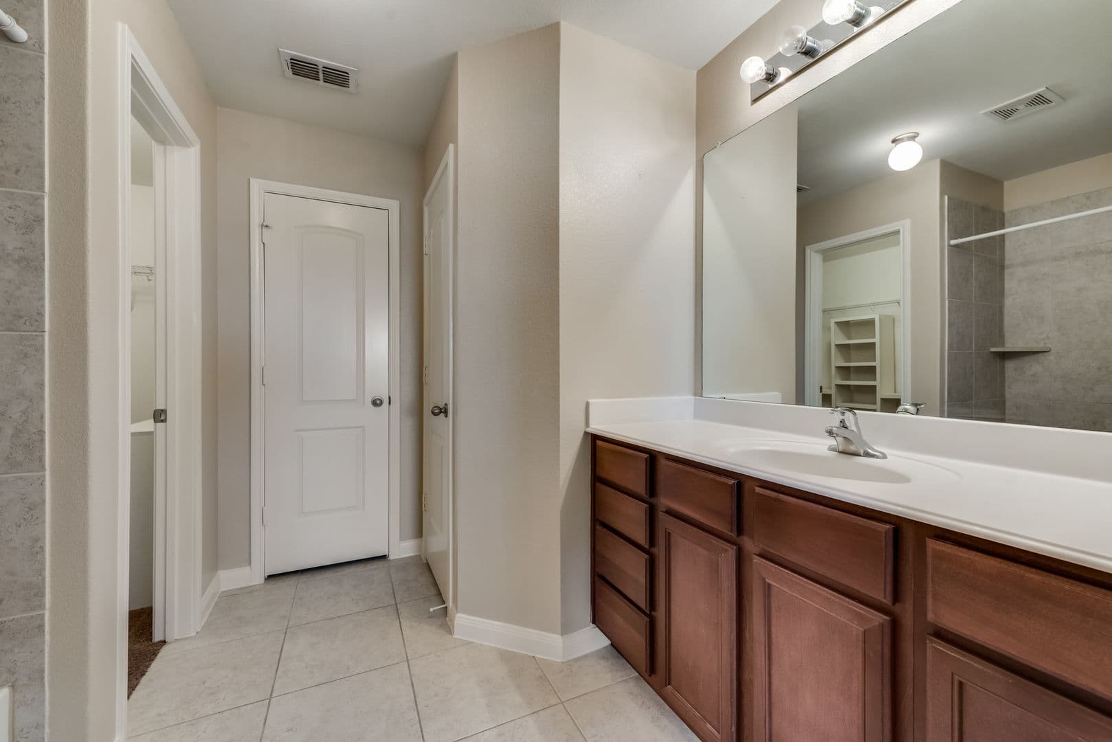 Forney House: 2106 Bluebell