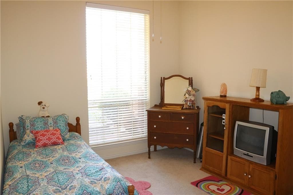 Murphy House: 123 Hillcrest Dr