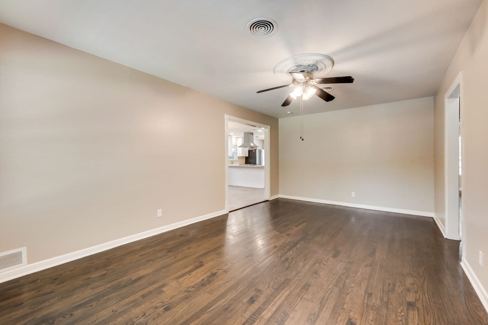 Dallas House: 2629 San Medina Ave.