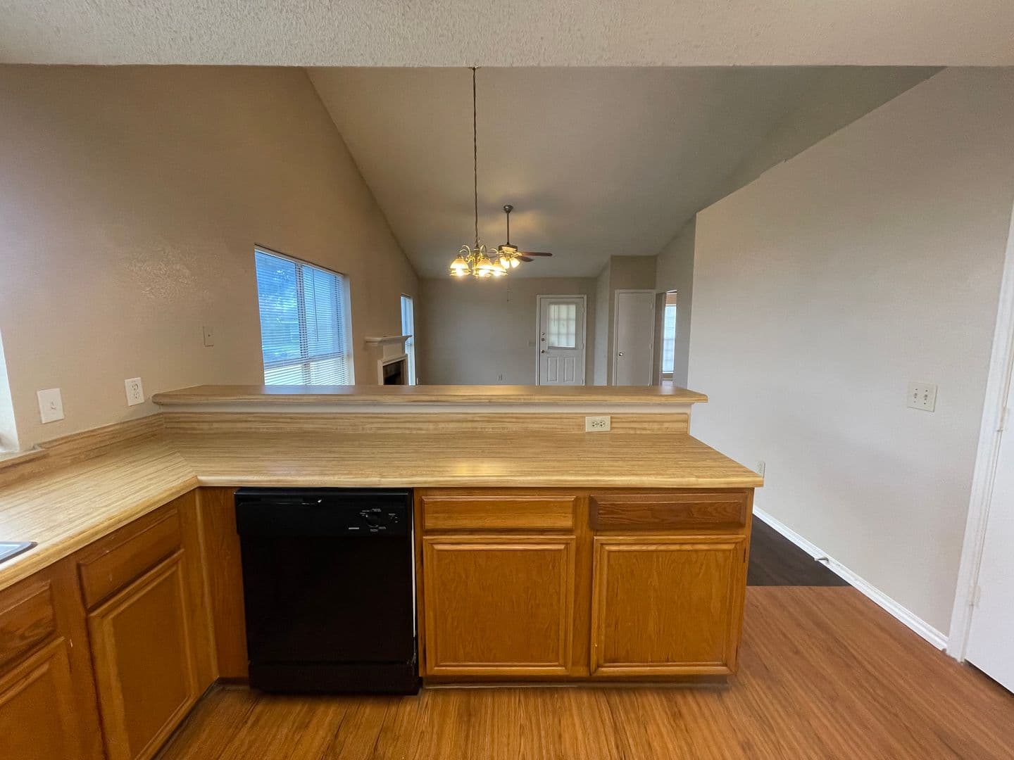 Rowlett House: 7614 Cousteau