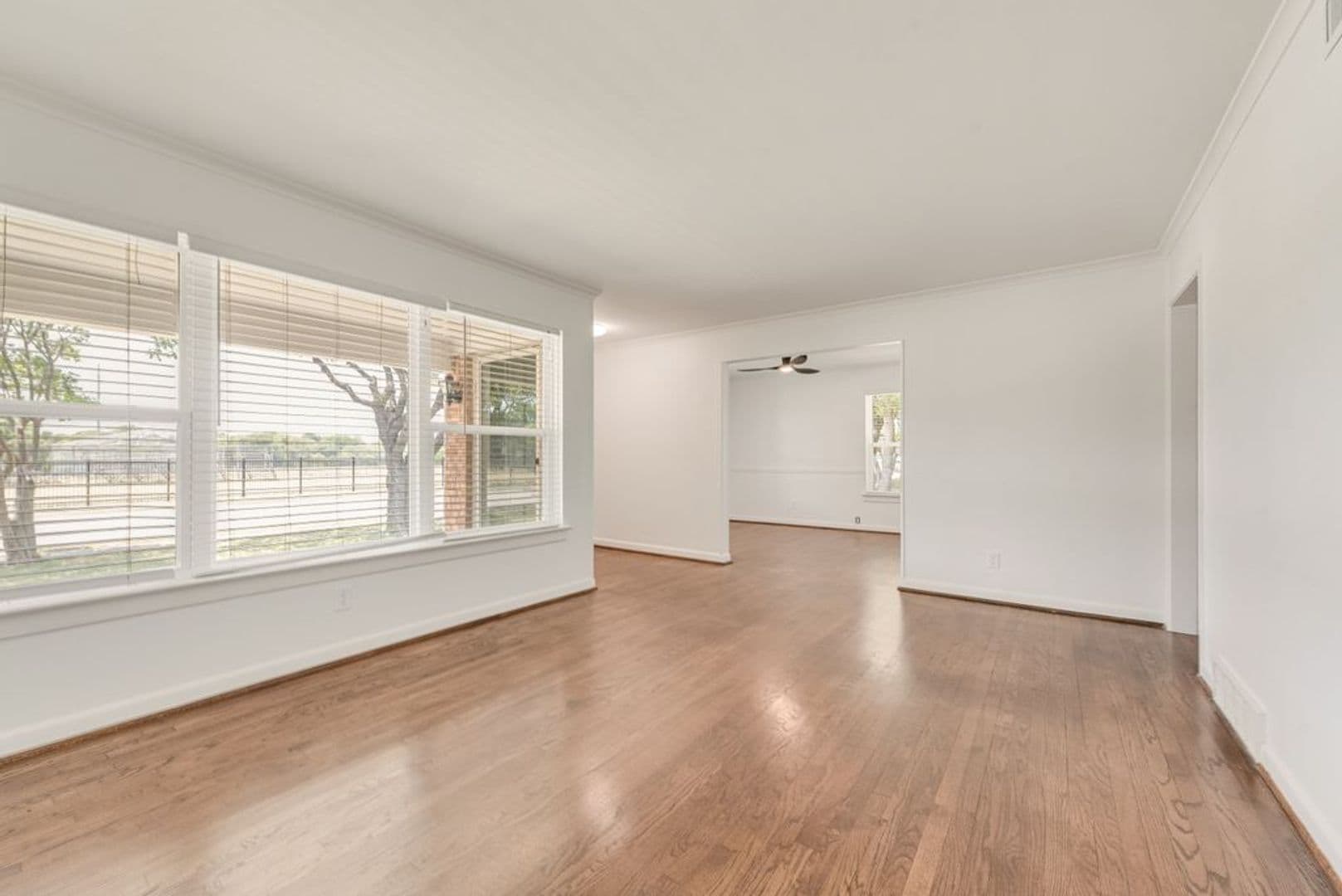 Dallas House: 9506 Mercer