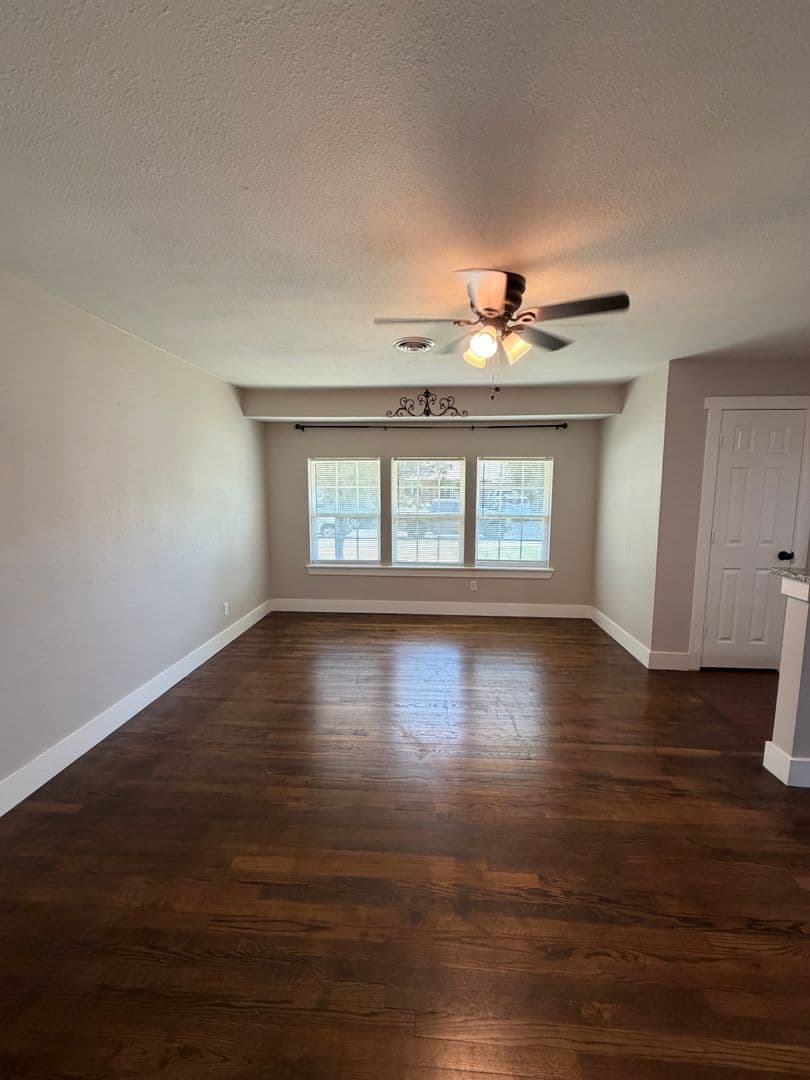 Dallas House: 7825 Dugan Street