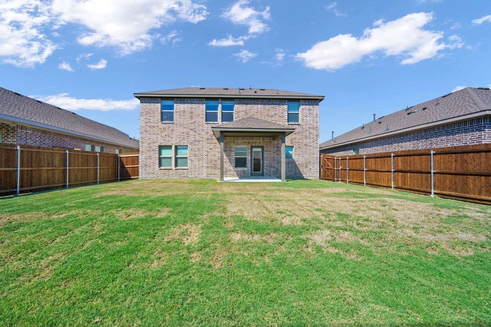 Seagoville House: 2608 Ontario Dr