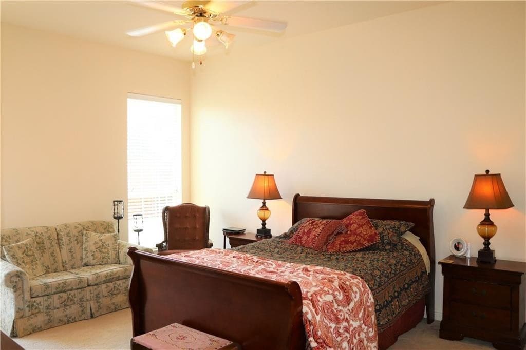 Murphy House: 123 Hillcrest Dr