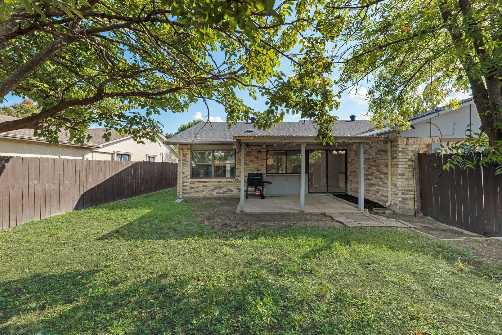Carrolton House: 2221 Marble Falls