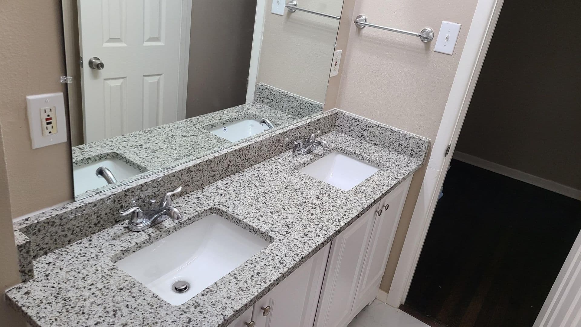 Dallas House: 2629 San Medina Ave.
