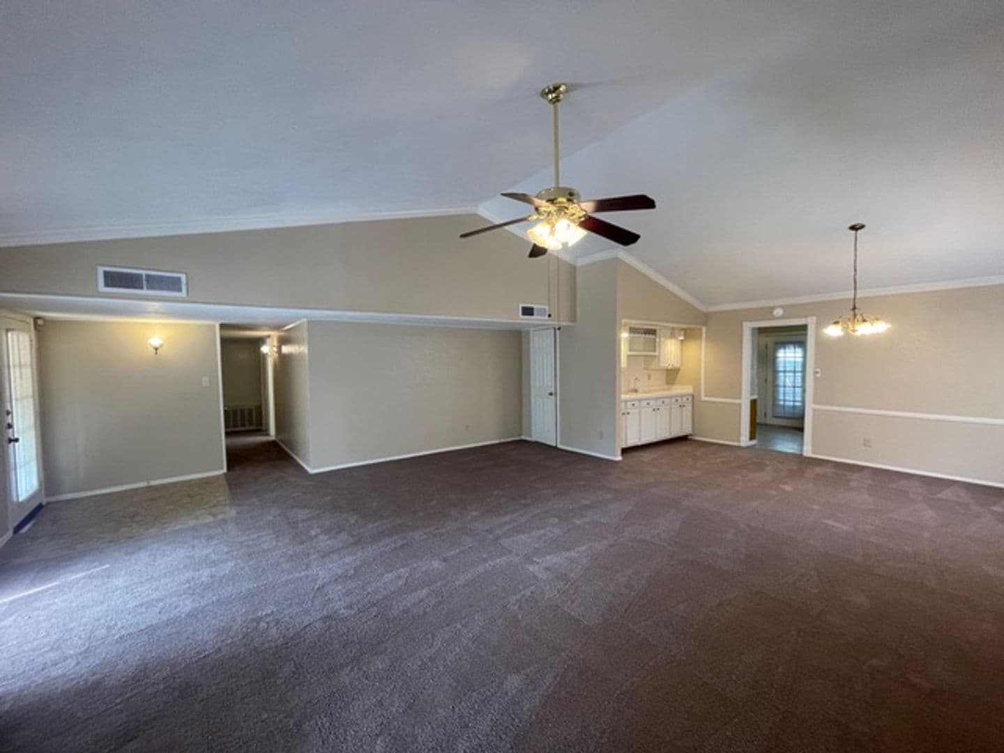 Rowlett House: 9401 Grant Dr