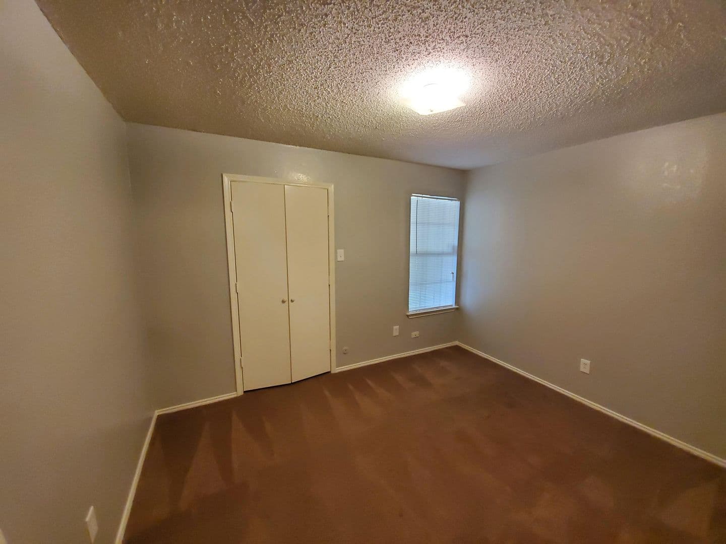 Dallas House: 10212 Hillhouse