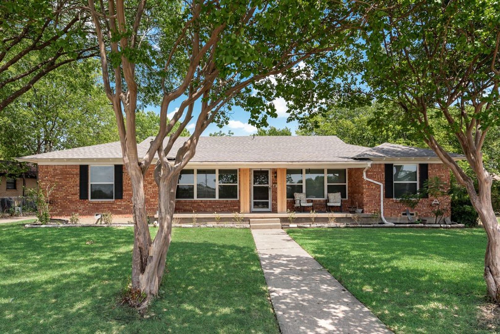 Dallas House: 9506 Mercer